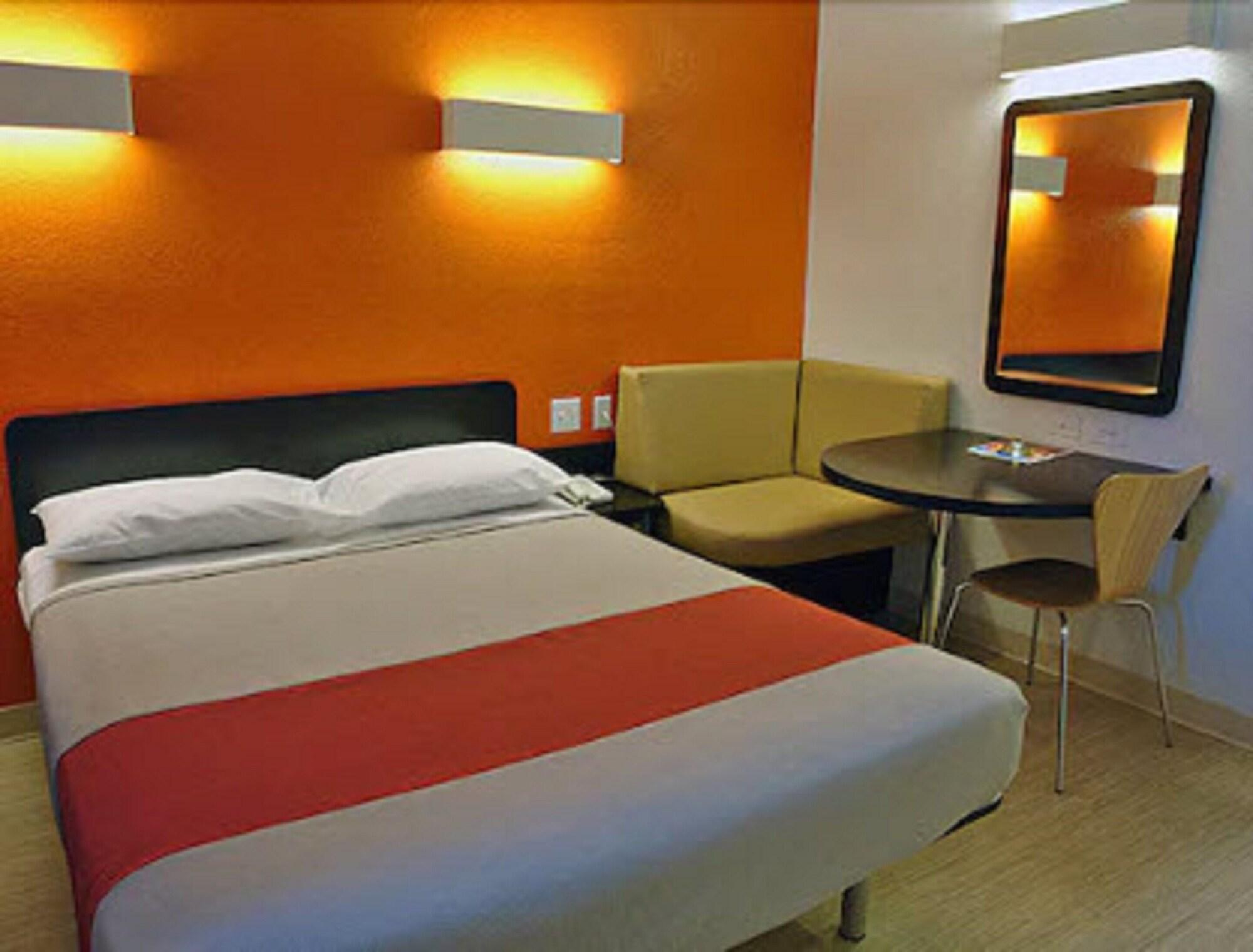 Motel 6-Simi Valley, Ca ภายนอก รูปภาพ